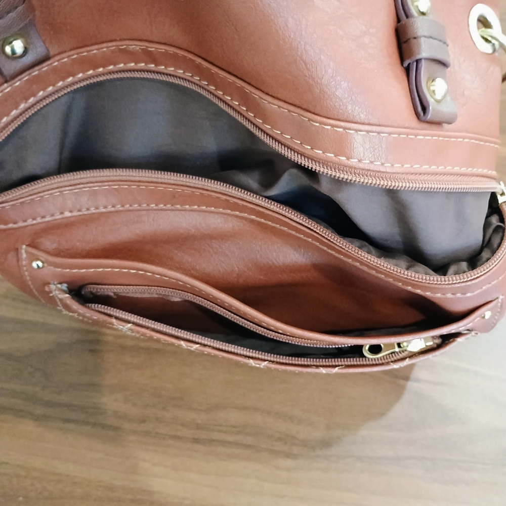 Relic Brown Vegan Leather Hand Bag - Picture 8 of 10